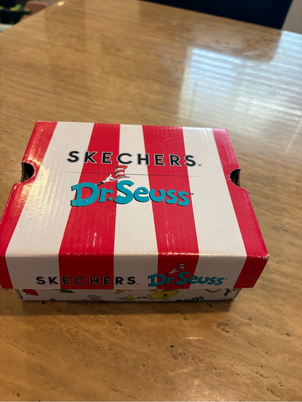 Skechers Dr. Seuss Collectible Box - Red & White Stripes